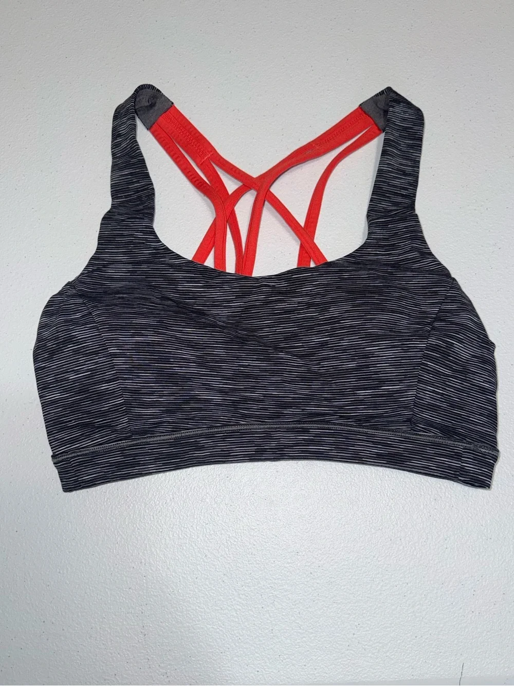 Lululemon Free to Be Sports Bra Size 4 Gray Heathered Red Strappy Back - Picture 2 of 7